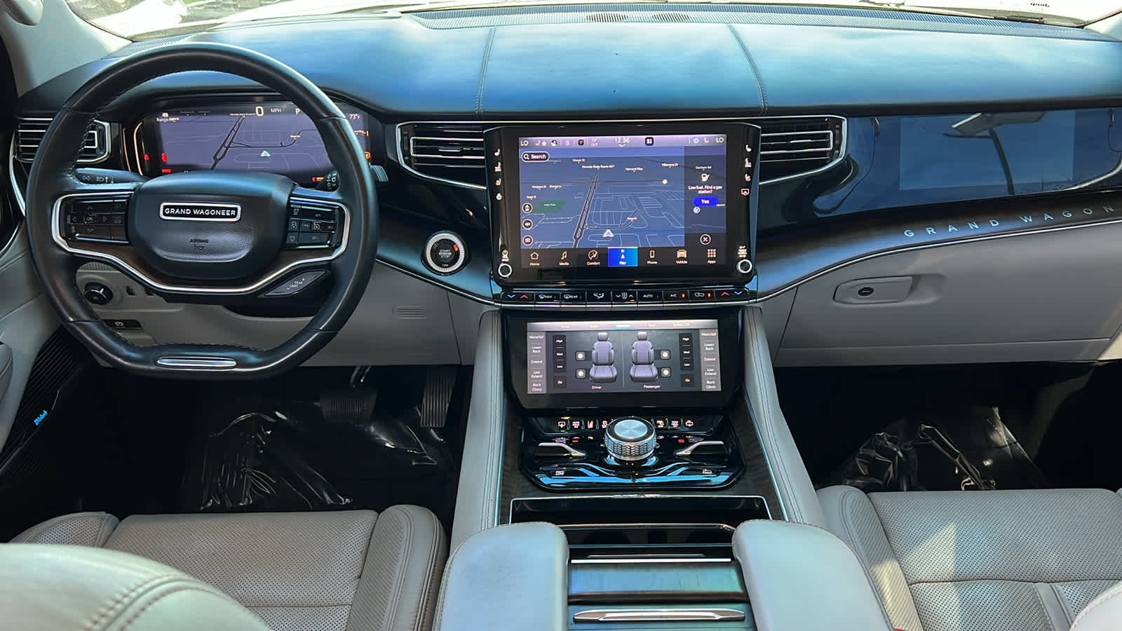 Thumbnail: 2022 Jeep Grand Wagoneer - 26