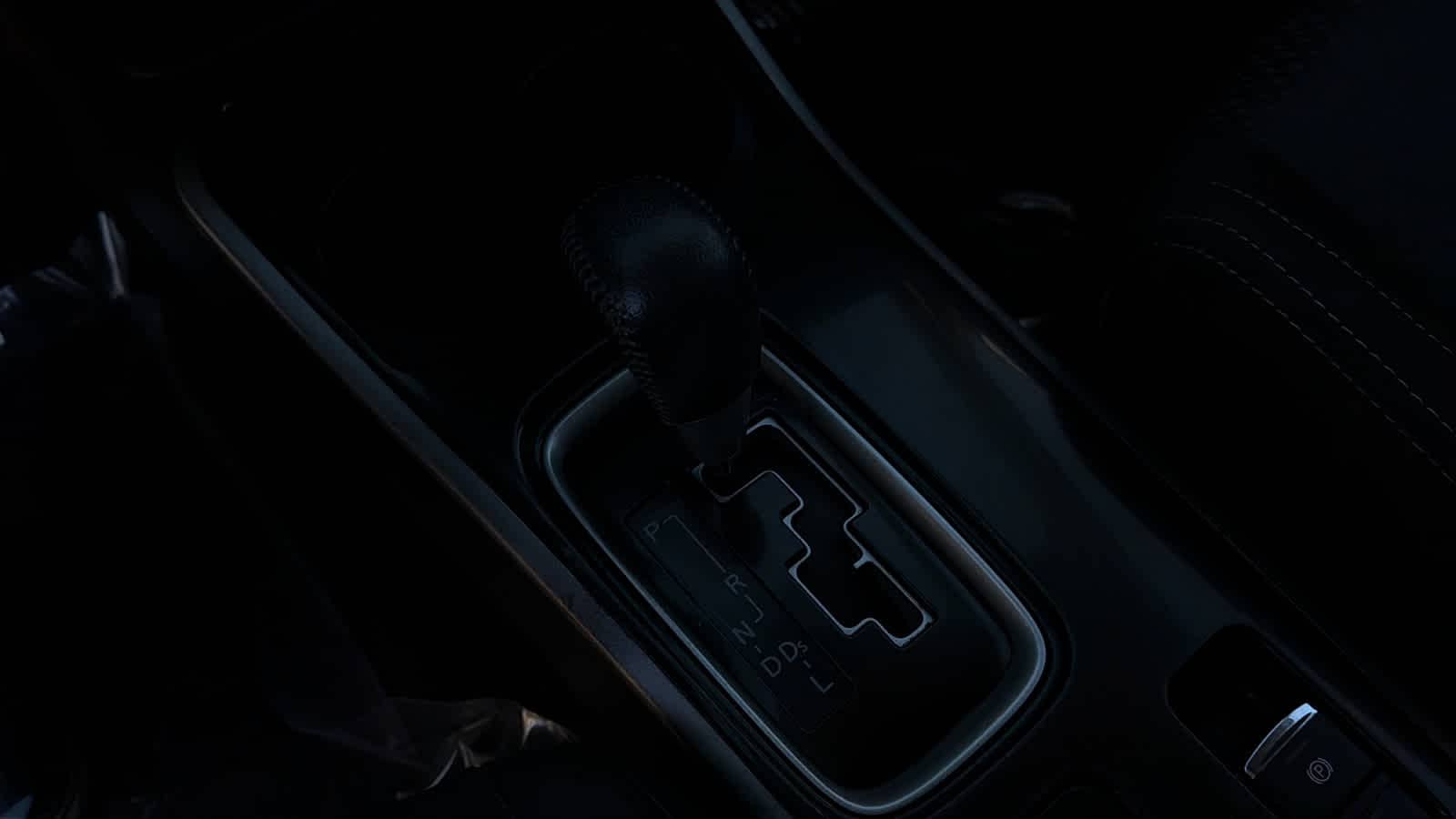 Thumbnail: 2018 Mitsubishi Outlander - 13