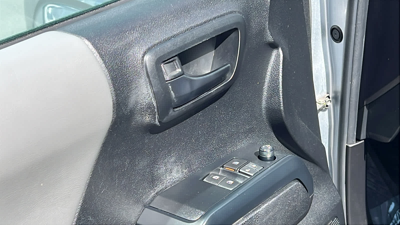 Thumbnail: 2022 Toyota Tacoma - 22