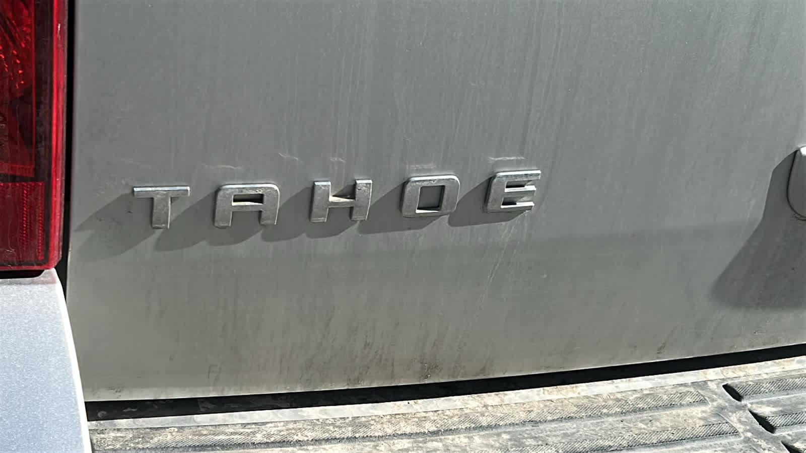 Thumbnail: 2011 Chevrolet Tahoe - 10