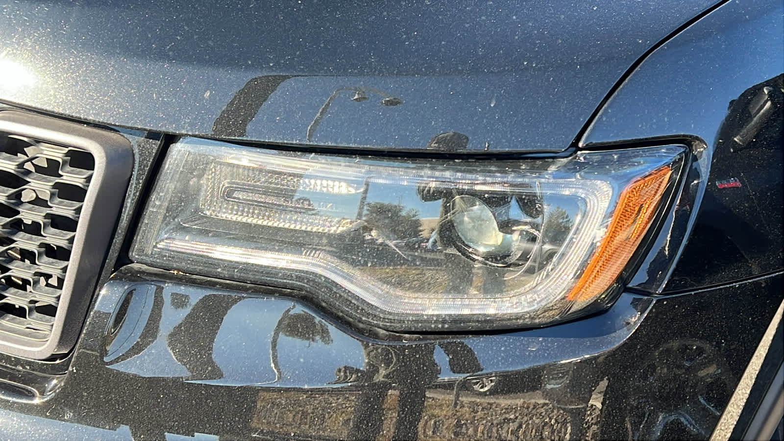 2021 Jeep Grand Cherokee Trailhawk photo 2