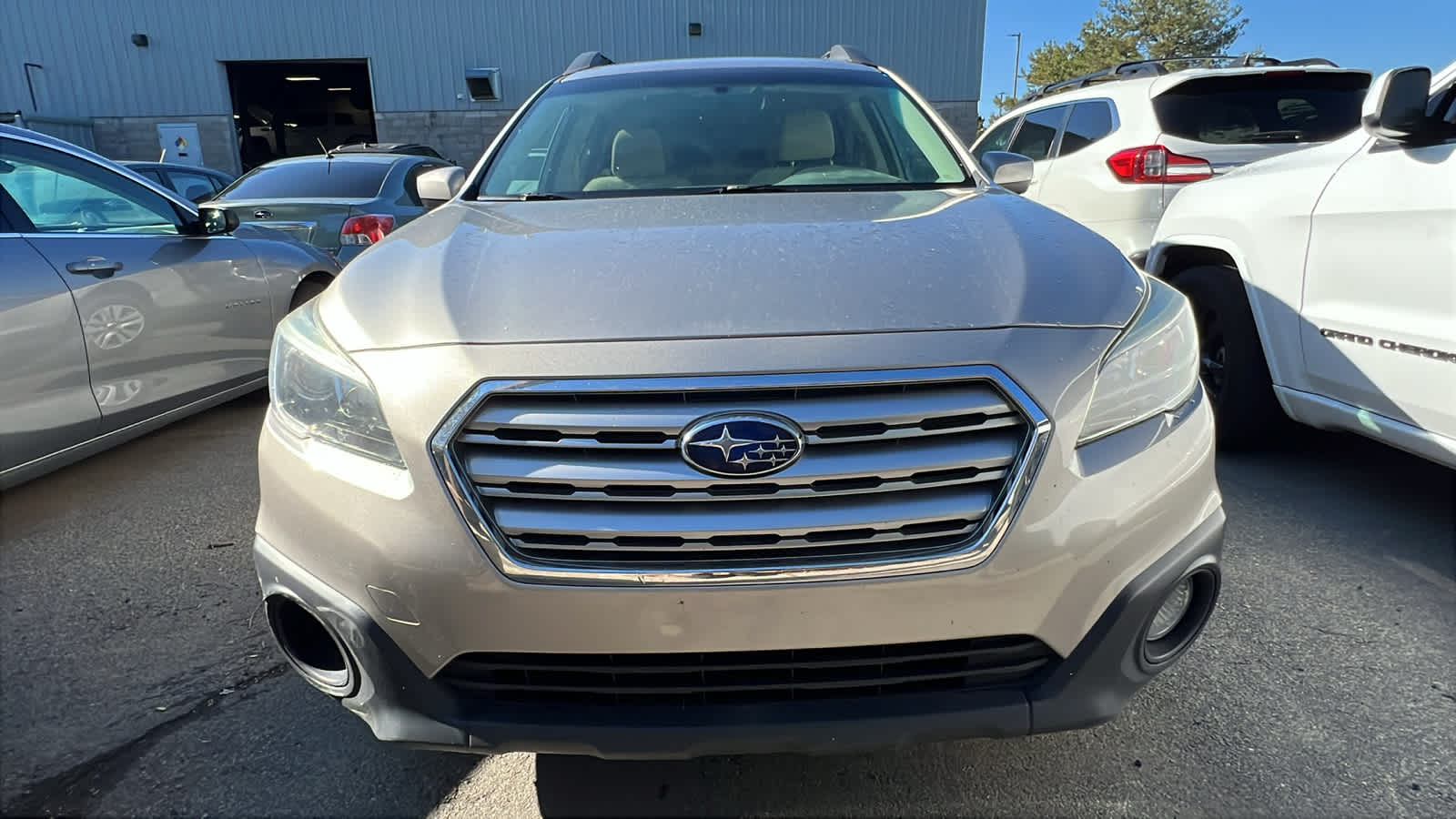2017 Subaru Outback 2.5i Premium photo 3