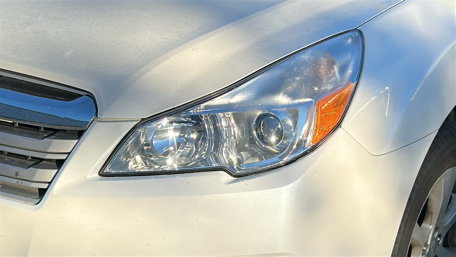 2014 Subaru Outback 2.5i Premium photo 2