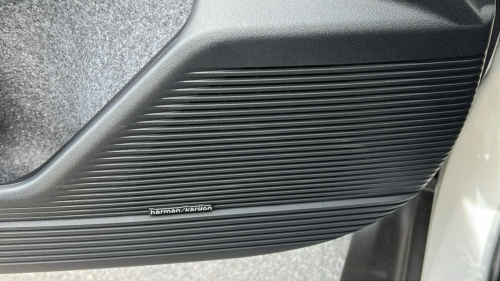 2026 Subaru Outback Limited - Photo 31