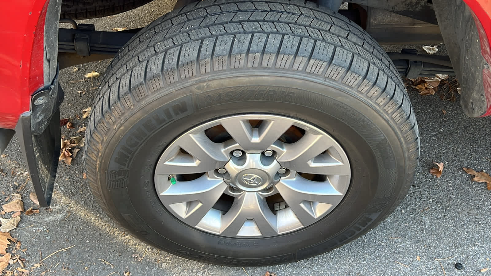 Thumbnail: 2017 Toyota Tacoma - 16