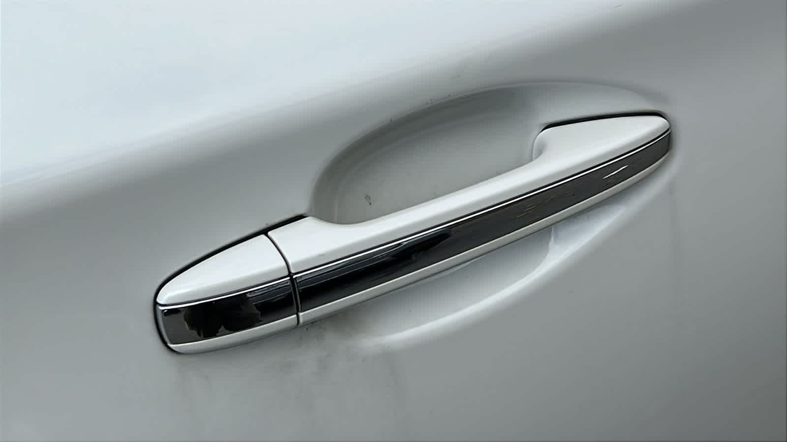 Thumbnail: 2018 Subaru Outback - 17