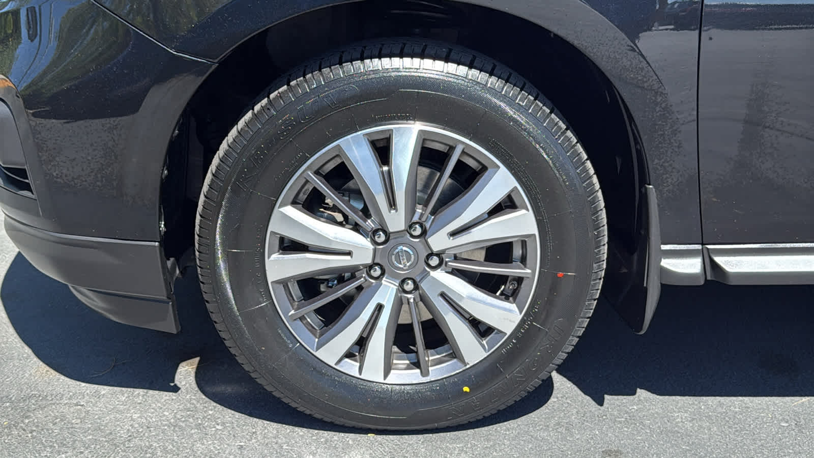 Thumbnail: 2019 Nissan Pathfinder - 9
