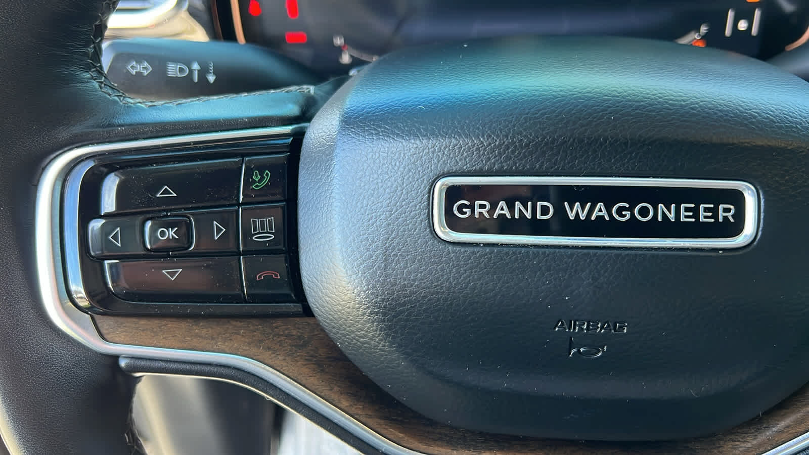 Thumbnail: 2022 Jeep Grand Wagoneer - 19