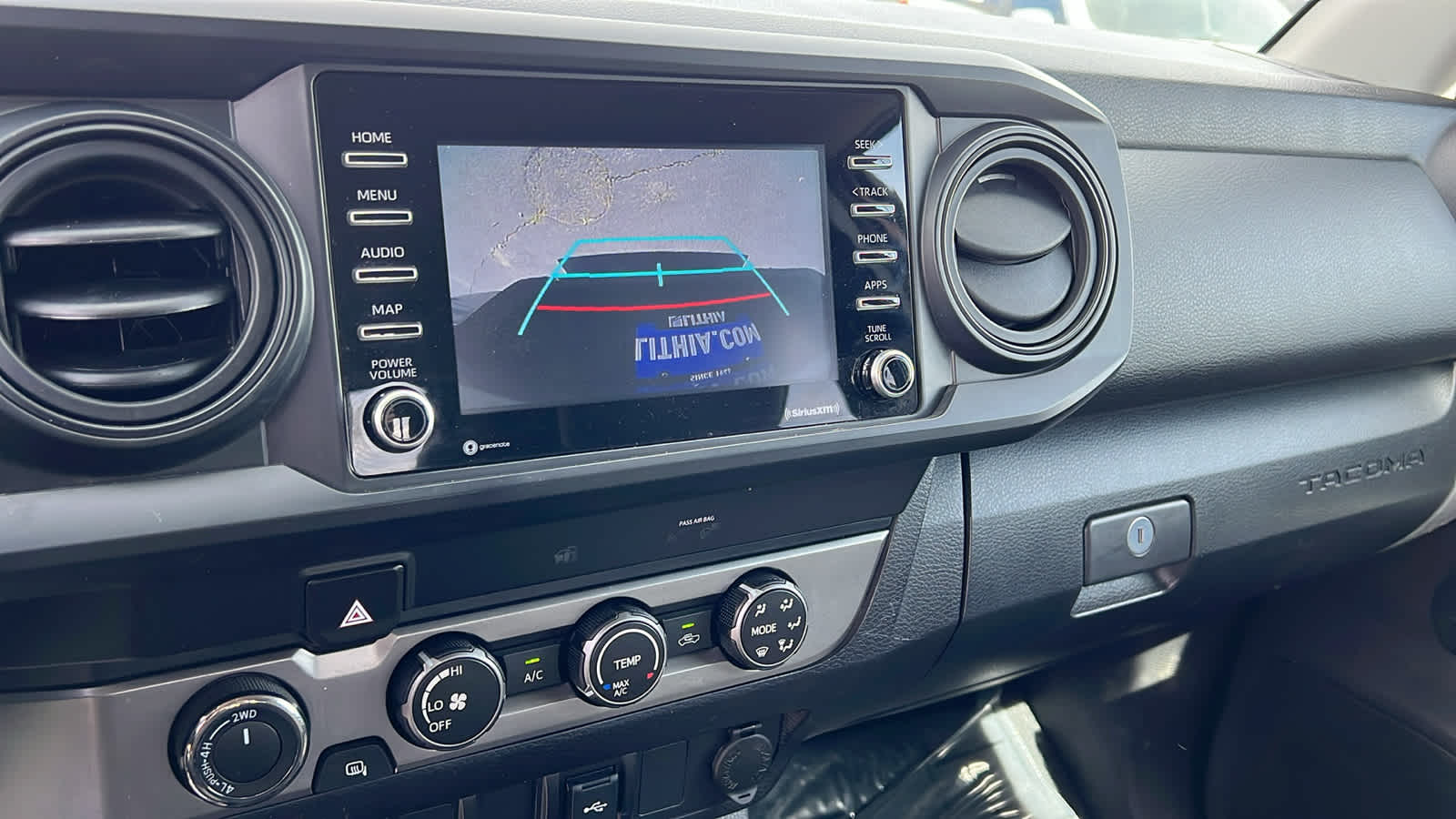 Thumbnail: 2022 Toyota Tacoma - 16