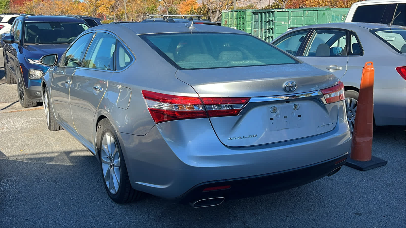 Thumbnail: 2015 Toyota Avalon - 10