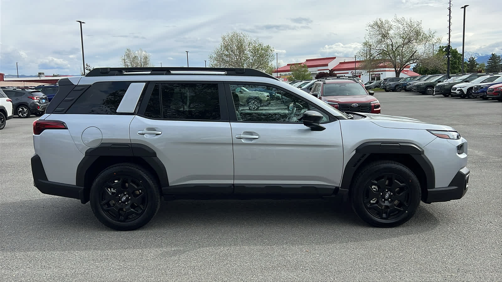 2026 Subaru Outback Limited - Photo 4