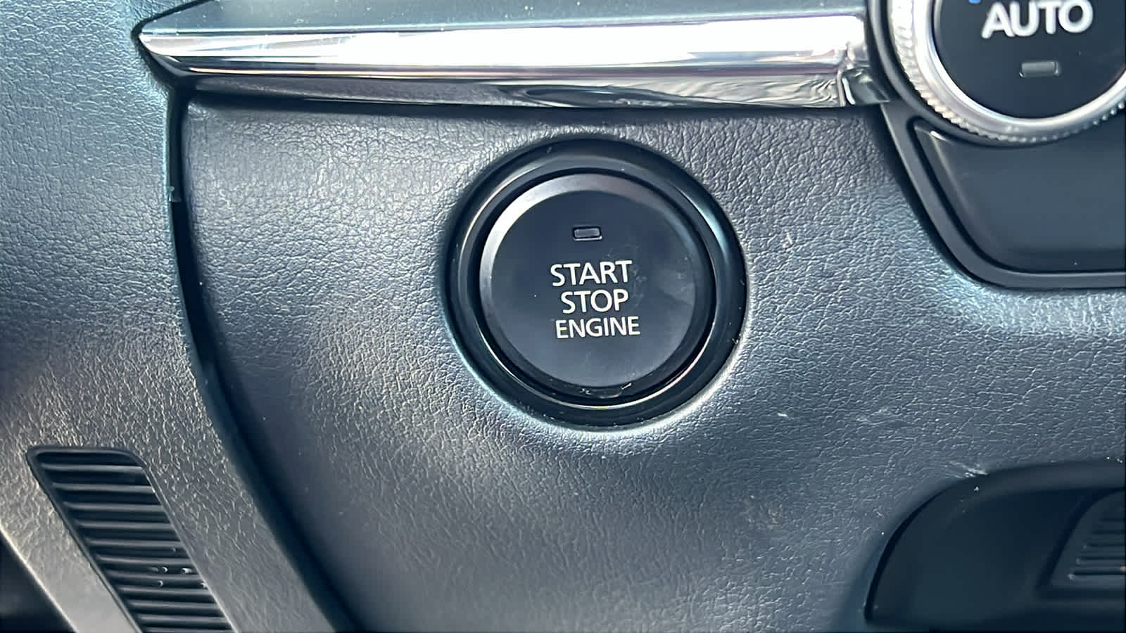 Thumbnail: 2024 Mazda CX-30 - 17