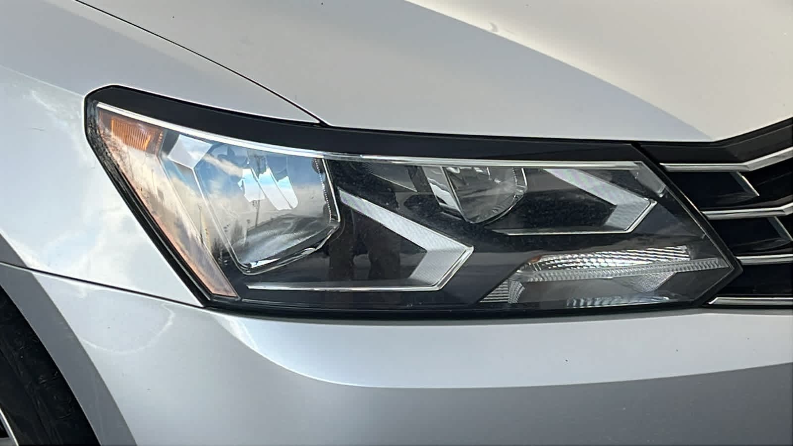 Thumbnail: 2016 Volkswagen Passat - 4