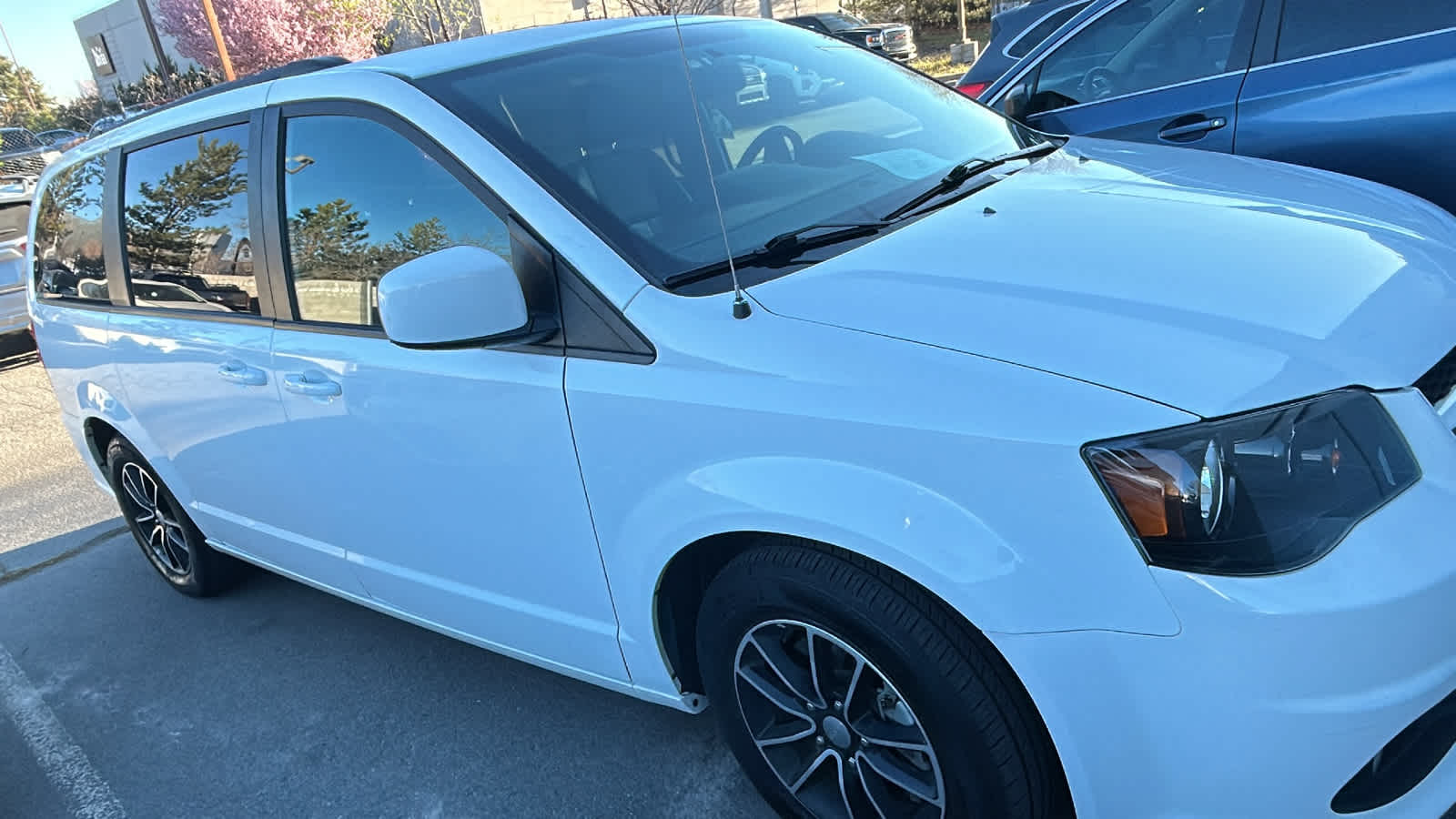 Thumbnail: 2018 Dodge Grand Caravan - 18