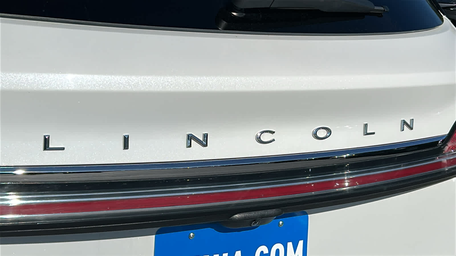 Thumbnail: 2023 Lincoln Nautilus - 28