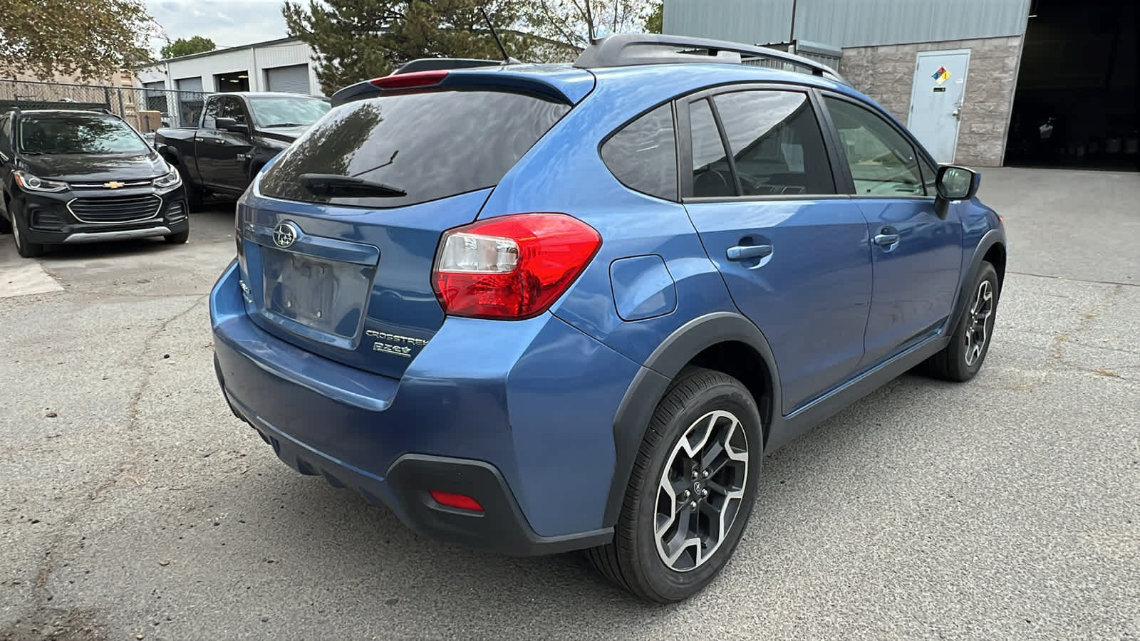 Thumbnail: 2016 Subaru Crosstrek - 10