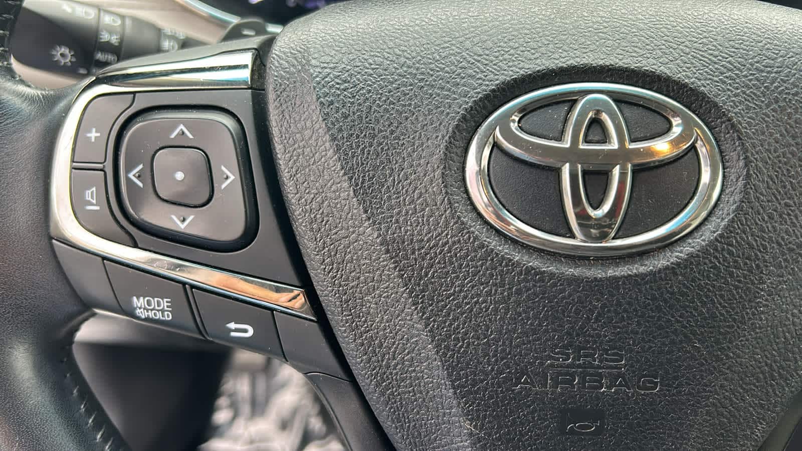 Thumbnail: 2015 Toyota Avalon - 19