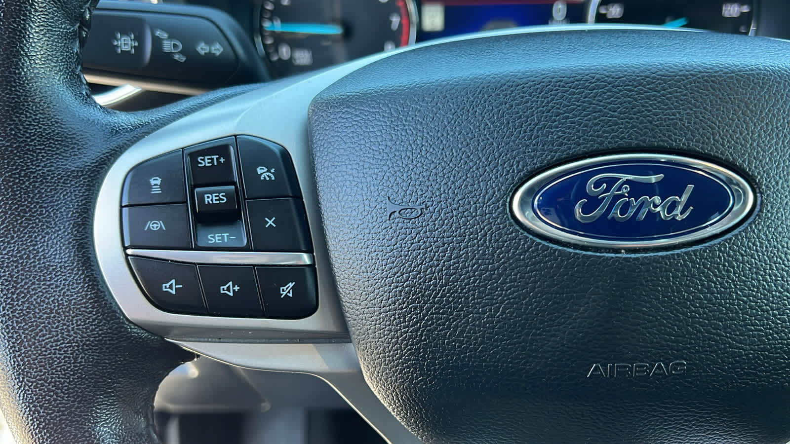 Thumbnail: 2022 Ford Explorer - 19