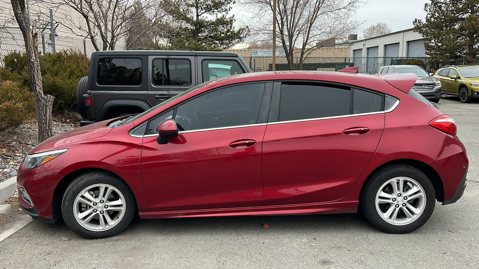 Thumbnail: 2018 Chevrolet Cruze - 8