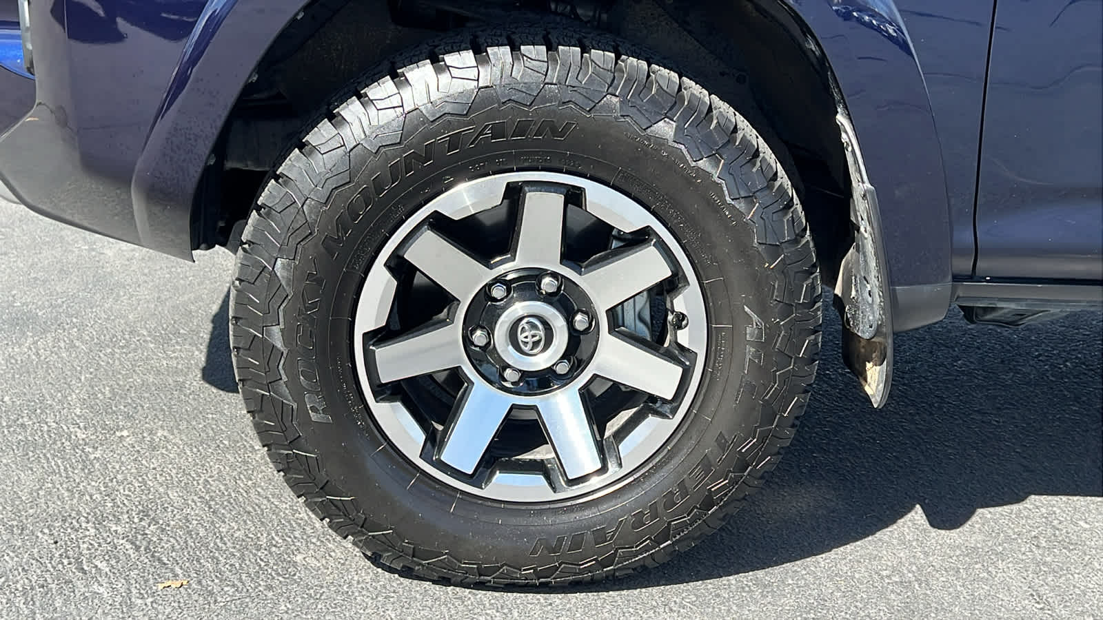 Thumbnail: 2021 Toyota 4Runner - 9