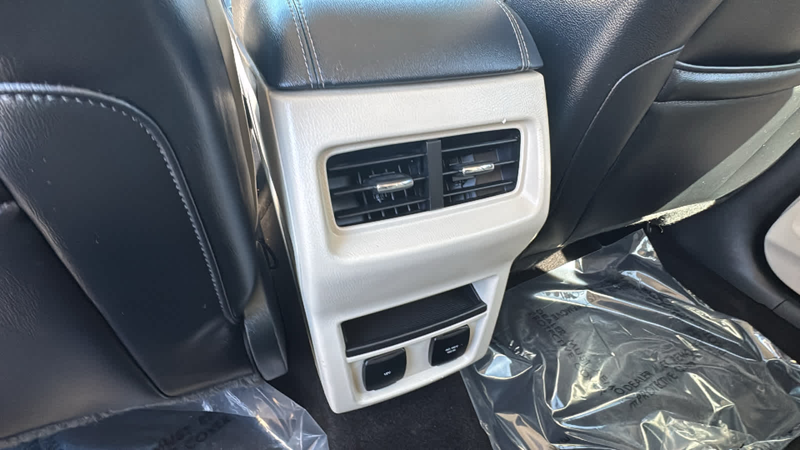 Thumbnail: 2020 Ford Edge - 25