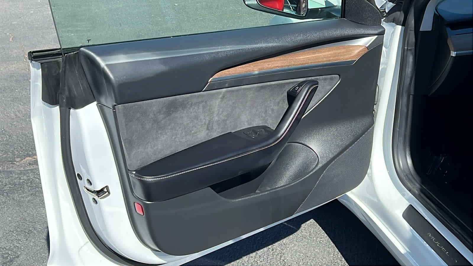 Thumbnail: 2022 Tesla Model 3 - 21