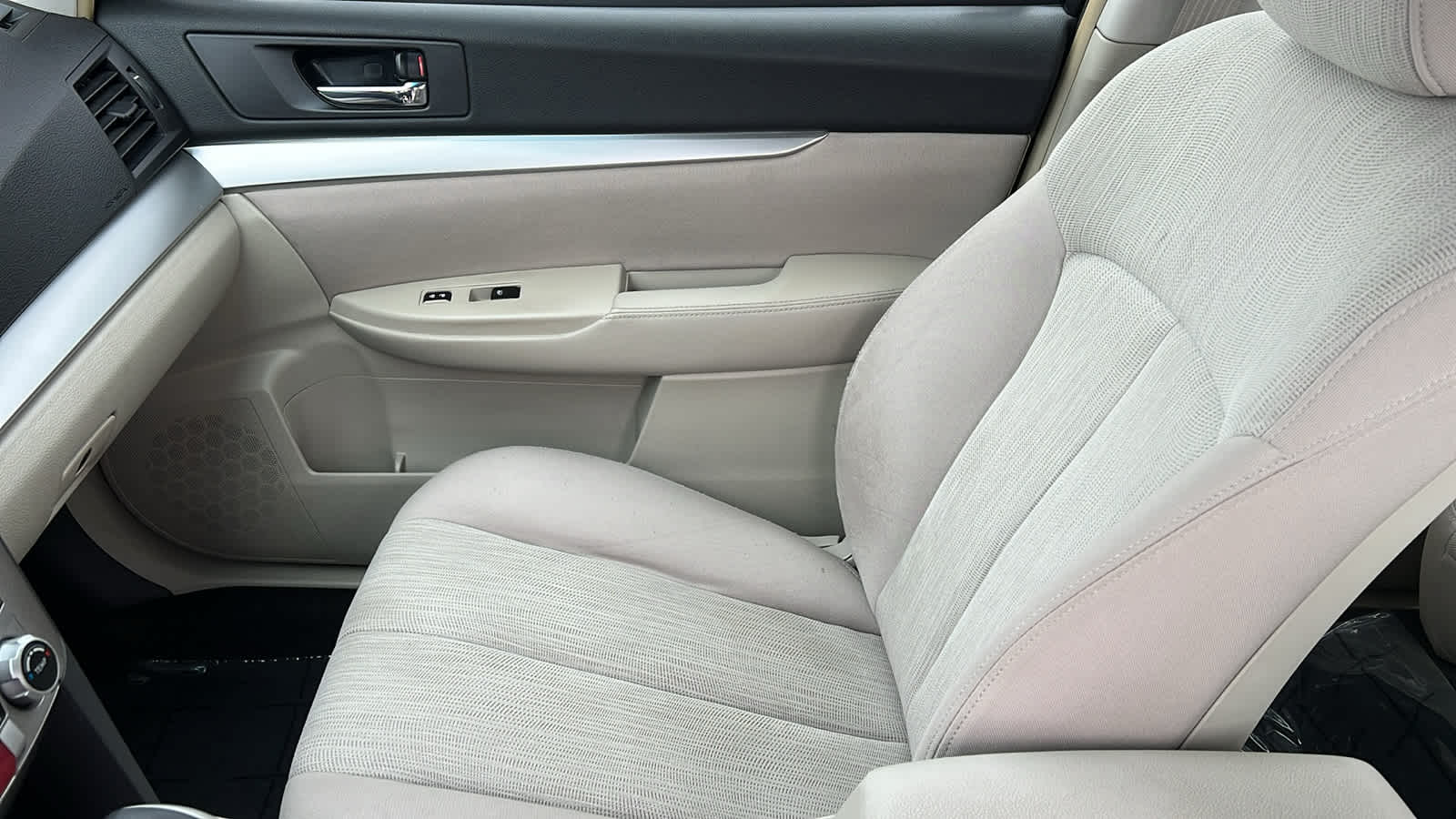 Thumbnail: 2014 Subaru Outback - 12