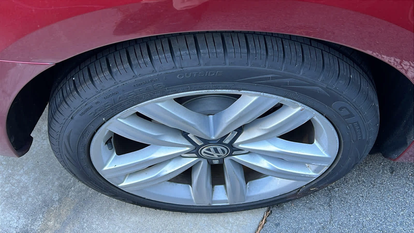 Thumbnail: 2017 Volkswagen Passat - 10
