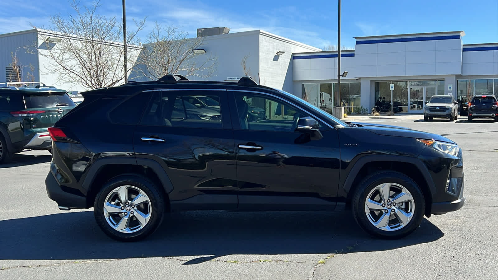 Thumbnail: 2021 Toyota RAV4 - 4