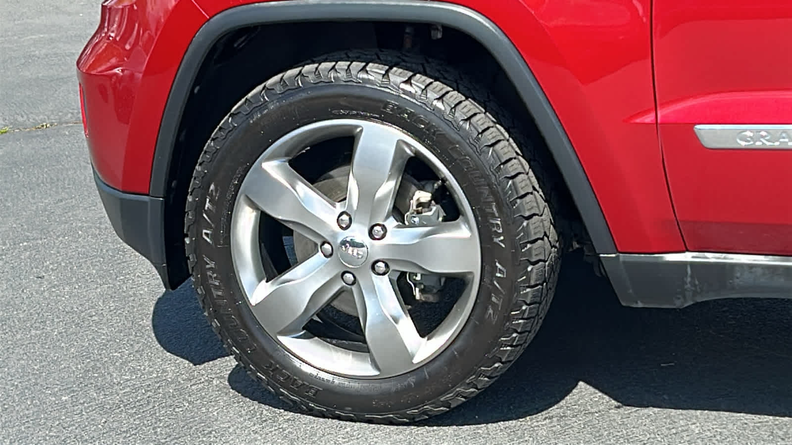 Thumbnail: 2011 Jeep Grand Cherokee - 9
