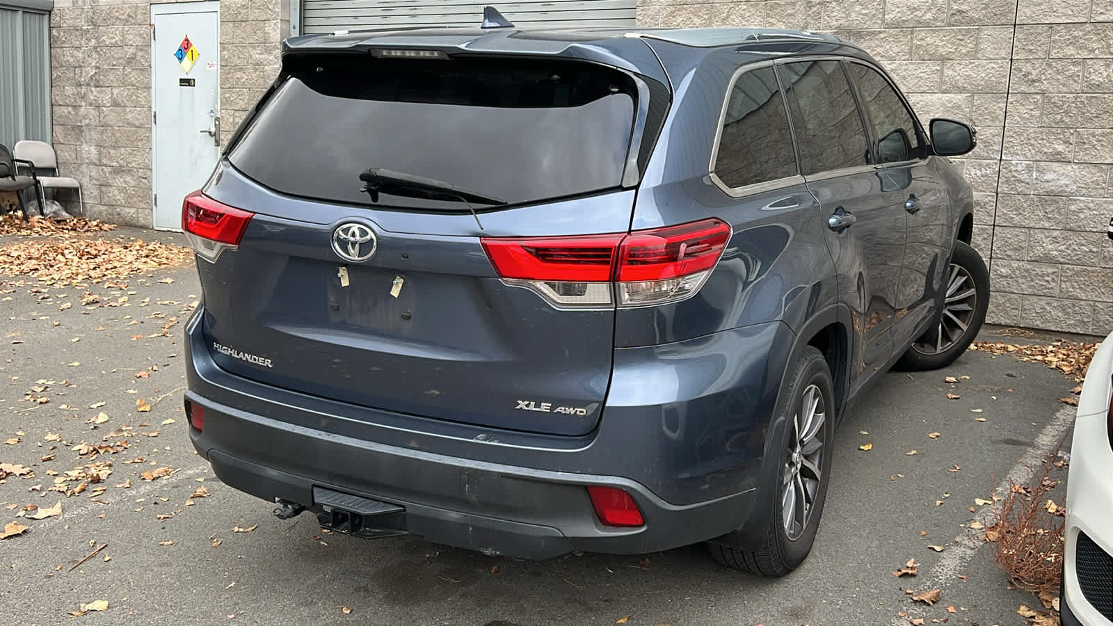 Thumbnail: 2019 Toyota Highlander - 17