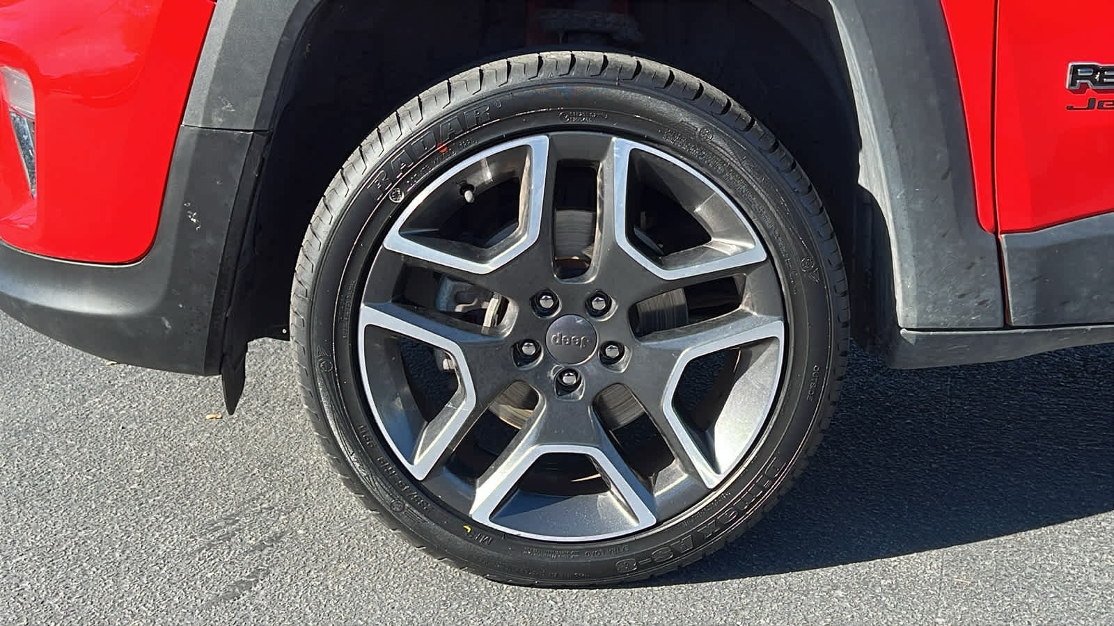 Thumbnail: 2021 Jeep Renegade - 9