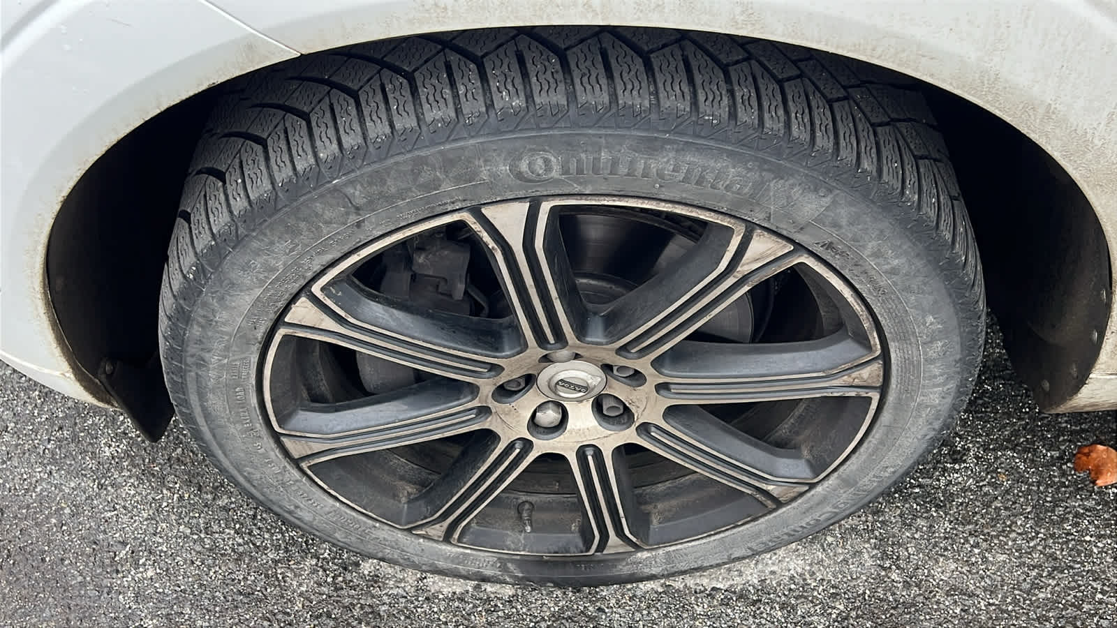 Thumbnail: 2018 Volvo XC60 - 3