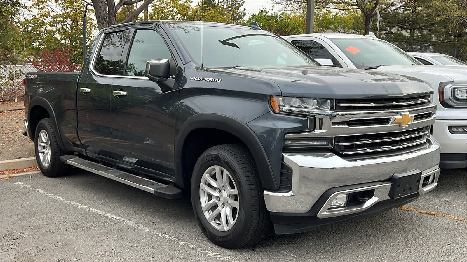 2019 Chevrolet Silverado 1500 LTZ photo 2