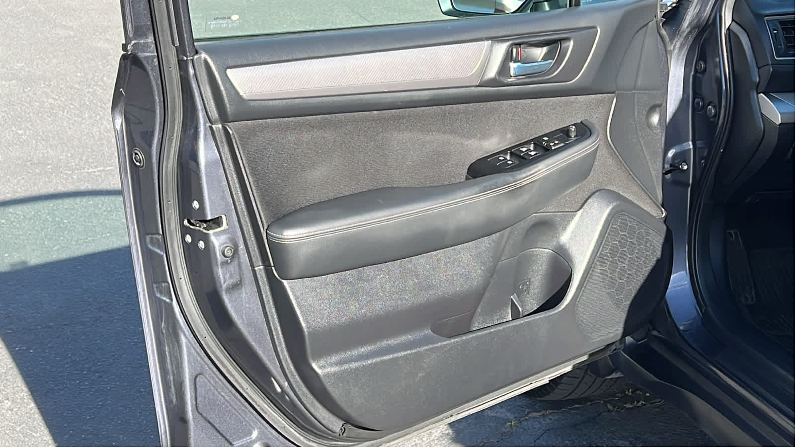 Thumbnail: 2015 Subaru Outback - 23