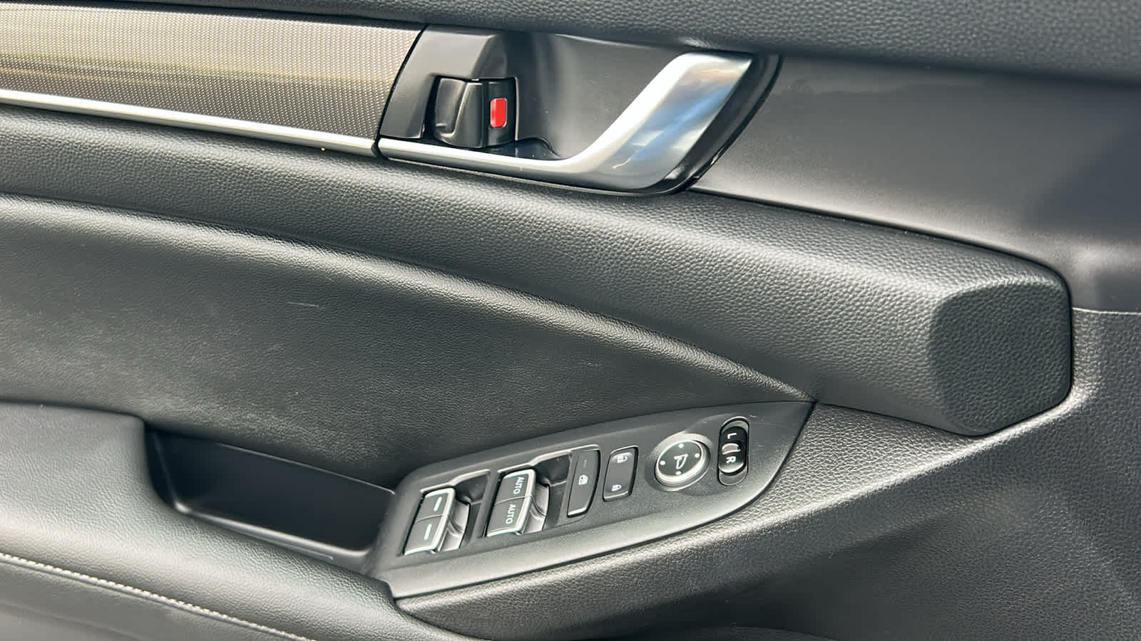 Thumbnail: 2020 Honda Accord - 22