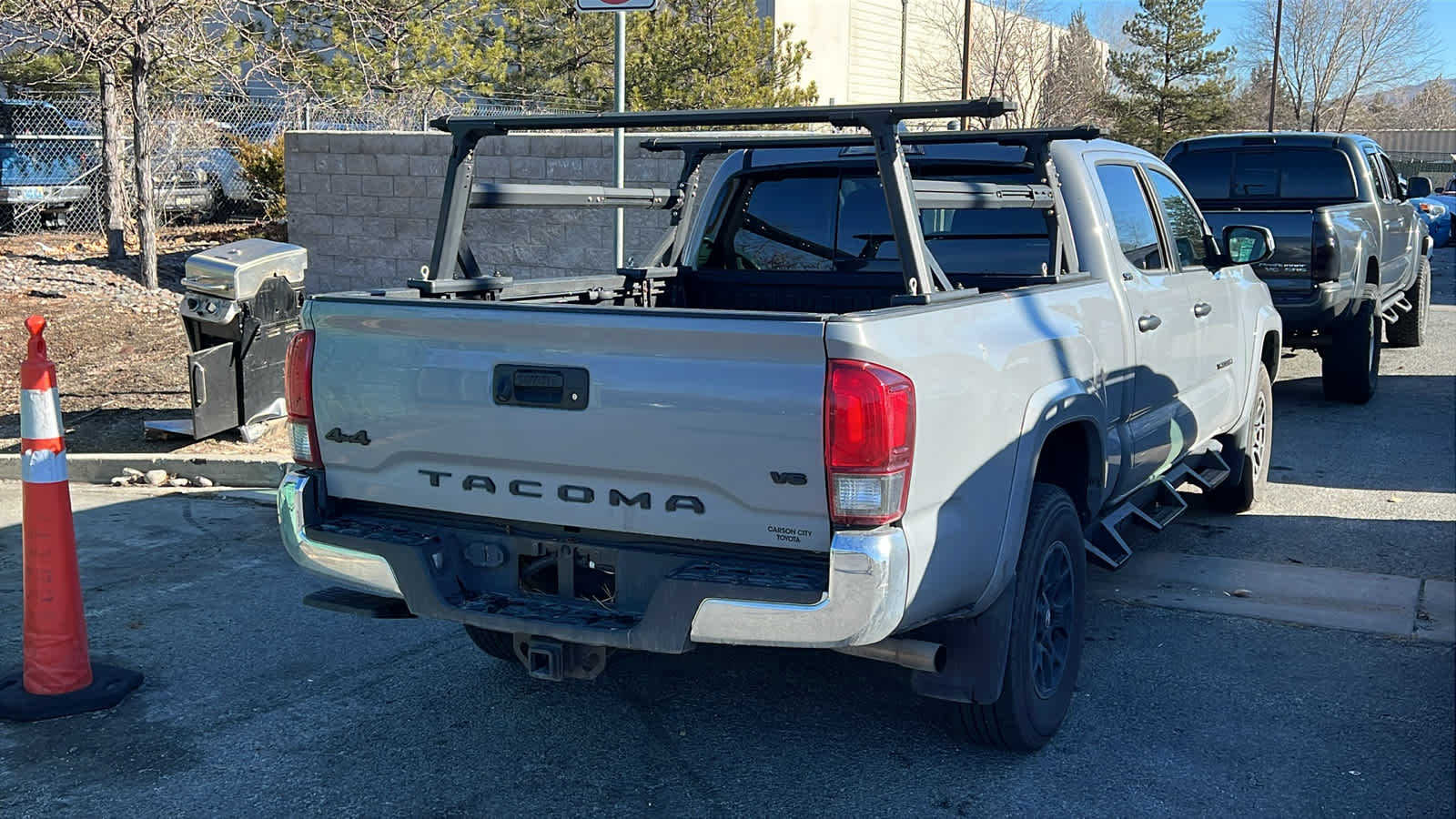 Thumbnail: 2020 Toyota Tacoma - 17