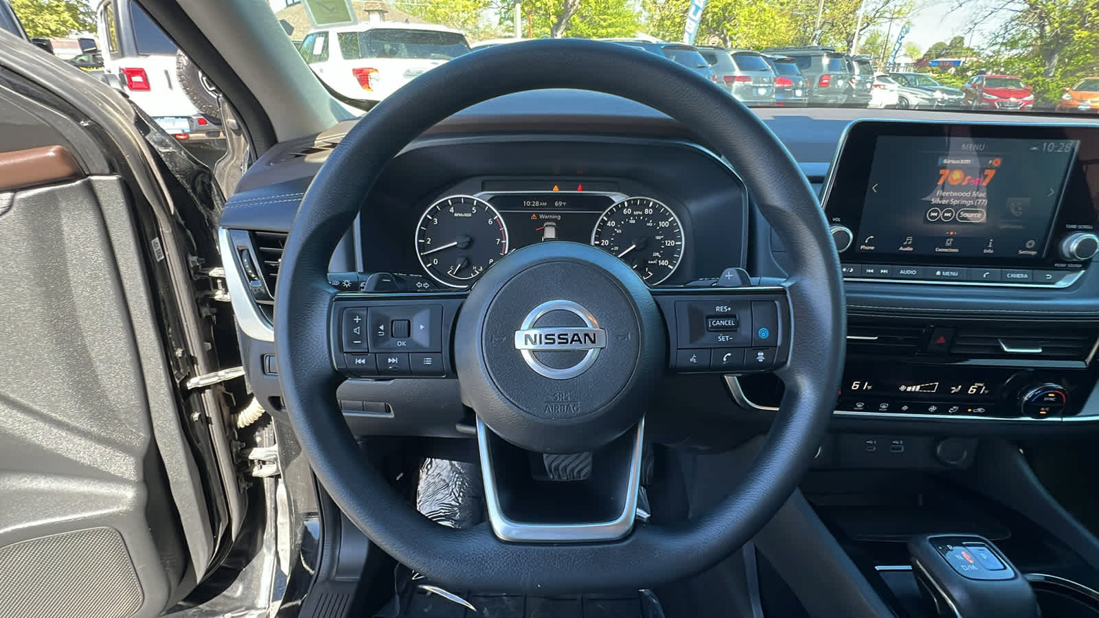 Thumbnail: 2021 Nissan Rogue - 18