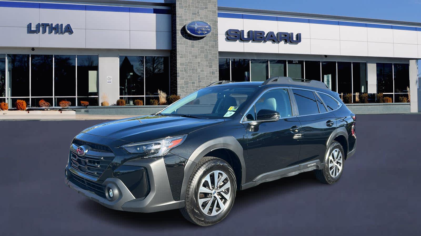 2025 Subaru Outback Premium's photo