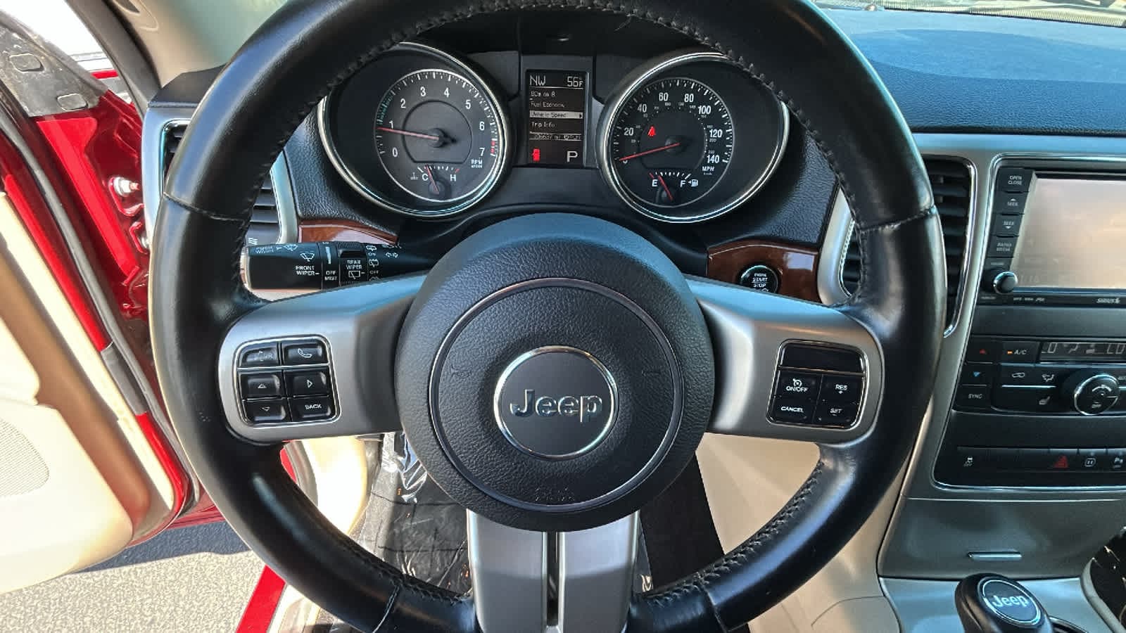 Thumbnail: 2011 Jeep Grand Cherokee - 18