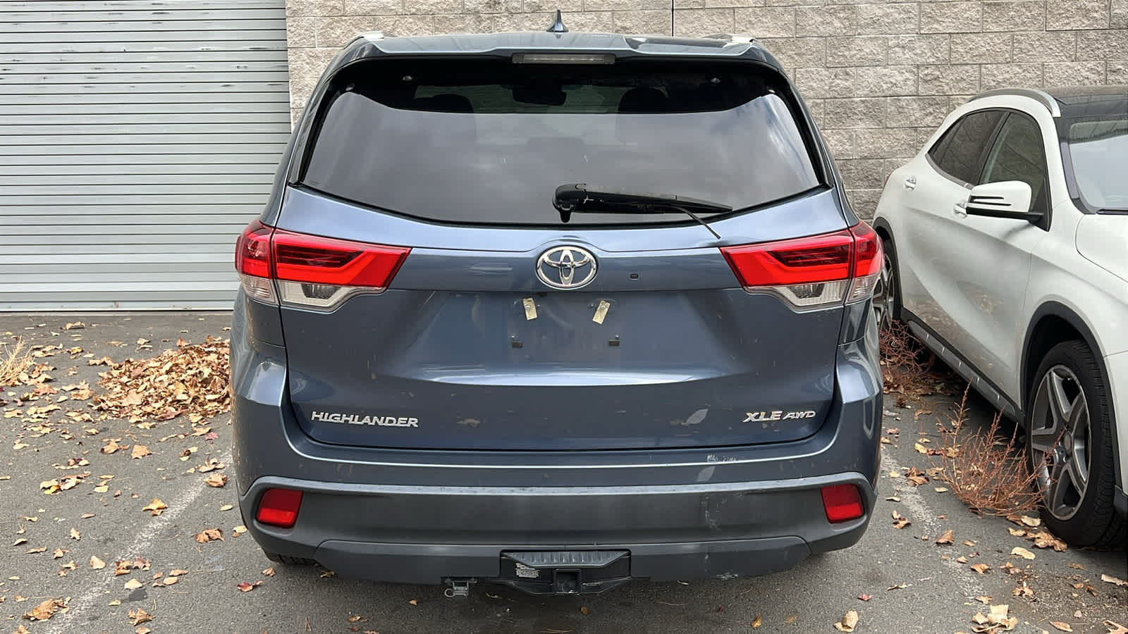 Thumbnail: 2019 Toyota Highlander - 16