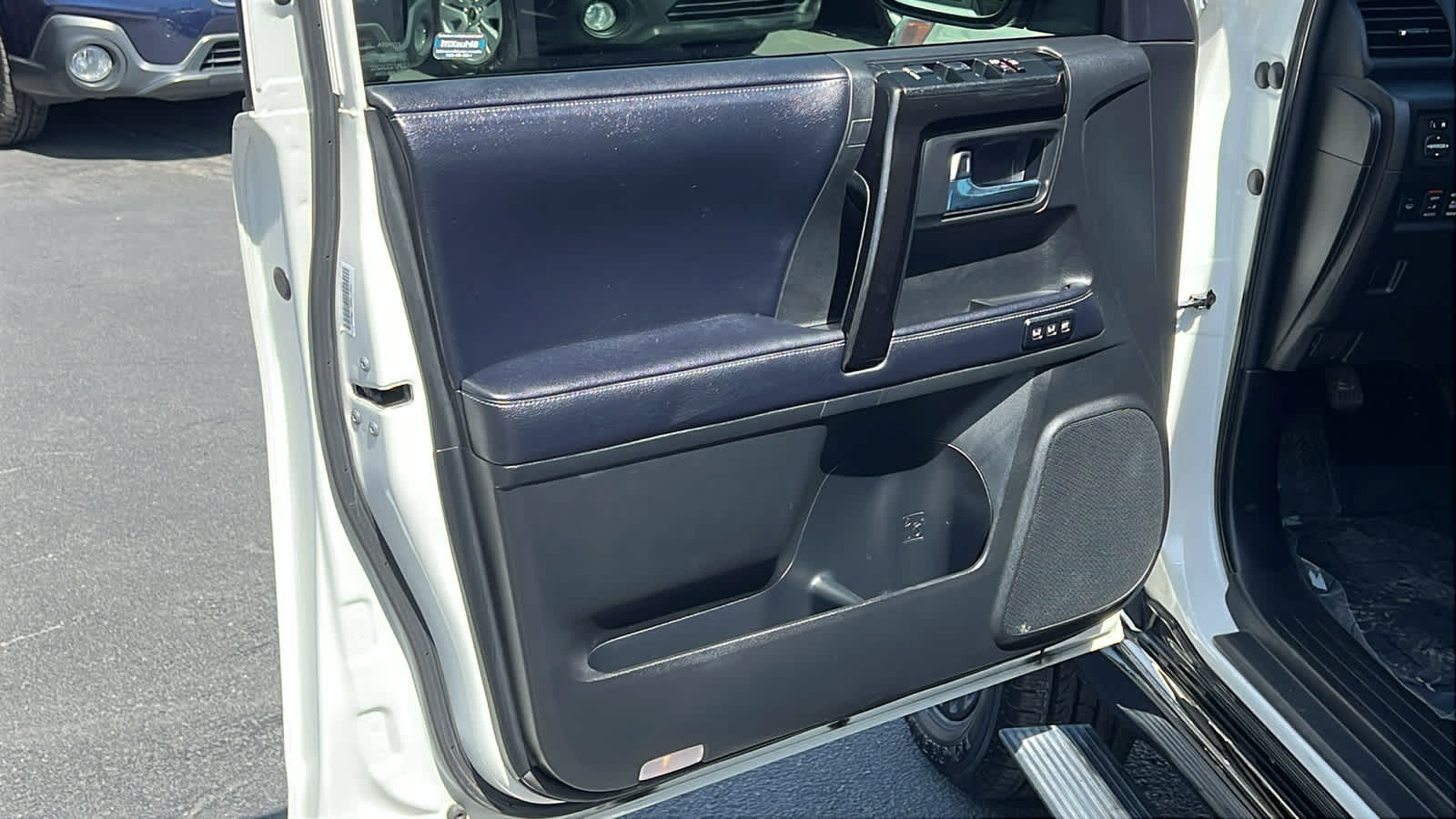 Thumbnail: 2020 Toyota 4Runner - 23