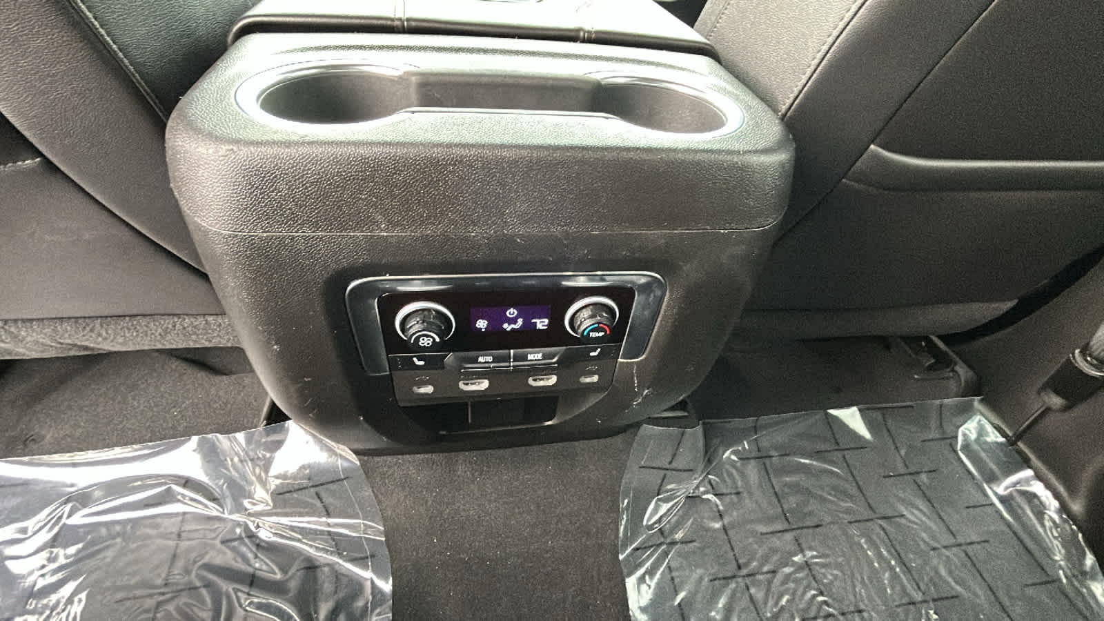 Thumbnail: 2021 Chevrolet Suburban - 25