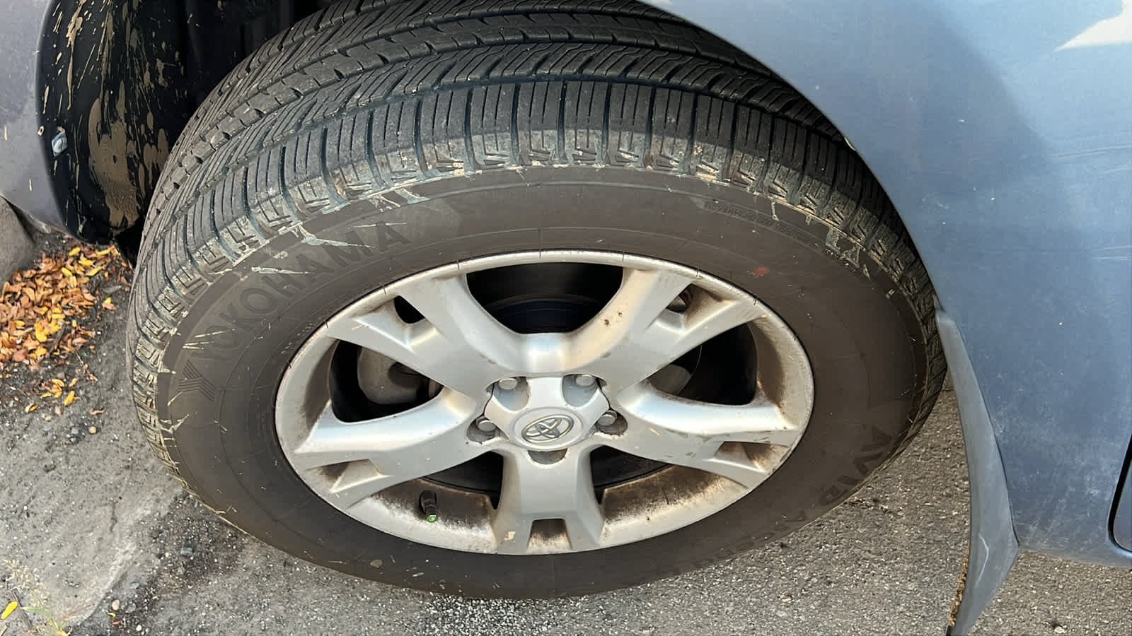 Thumbnail: 2011 Toyota RAV4 - 20