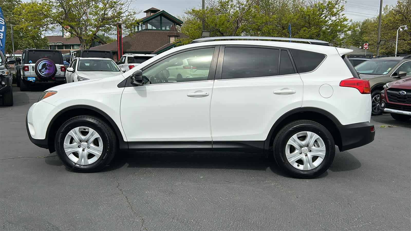 Thumbnail: 2014 Toyota RAV4 - 8