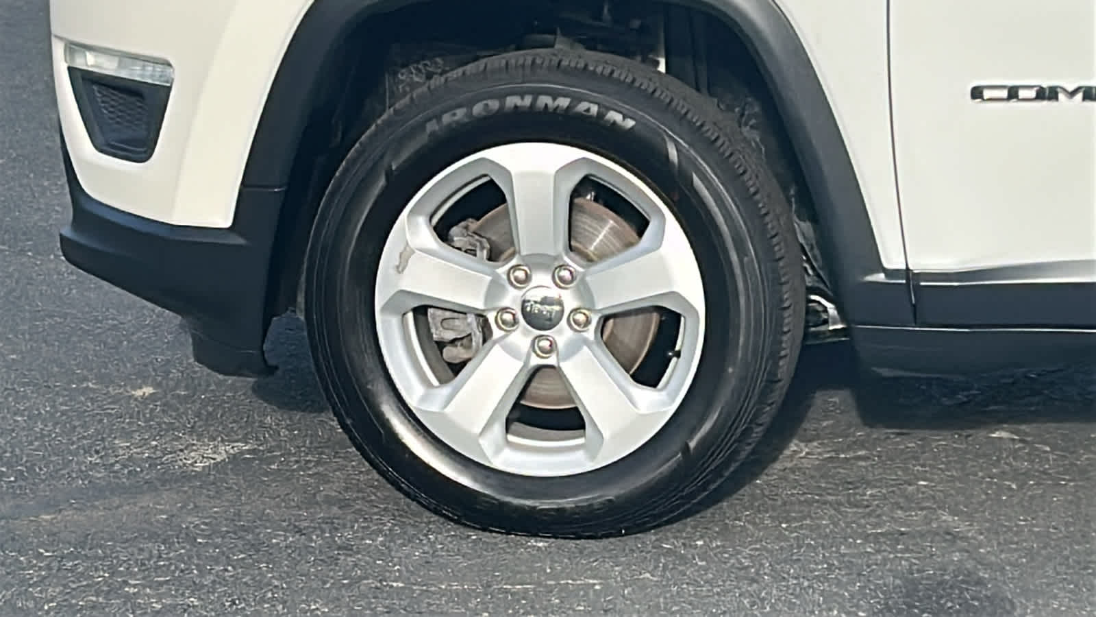 Thumbnail: 2019 Jeep Compass - 9