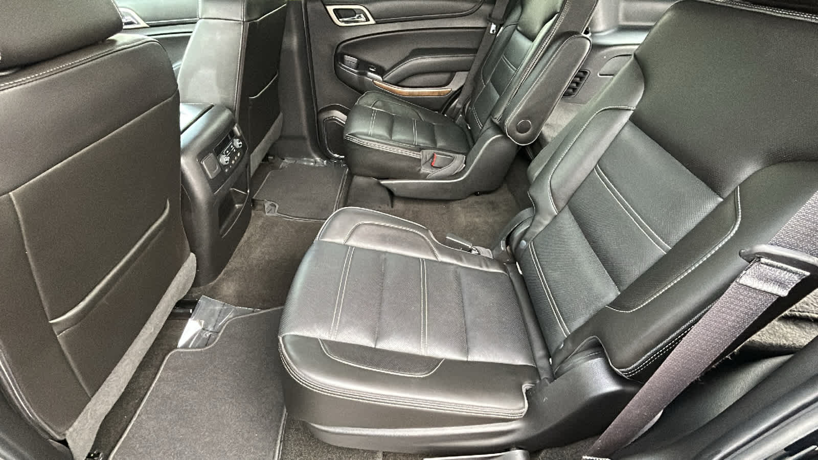 Thumbnail: 2018 GMC Yukon - 24