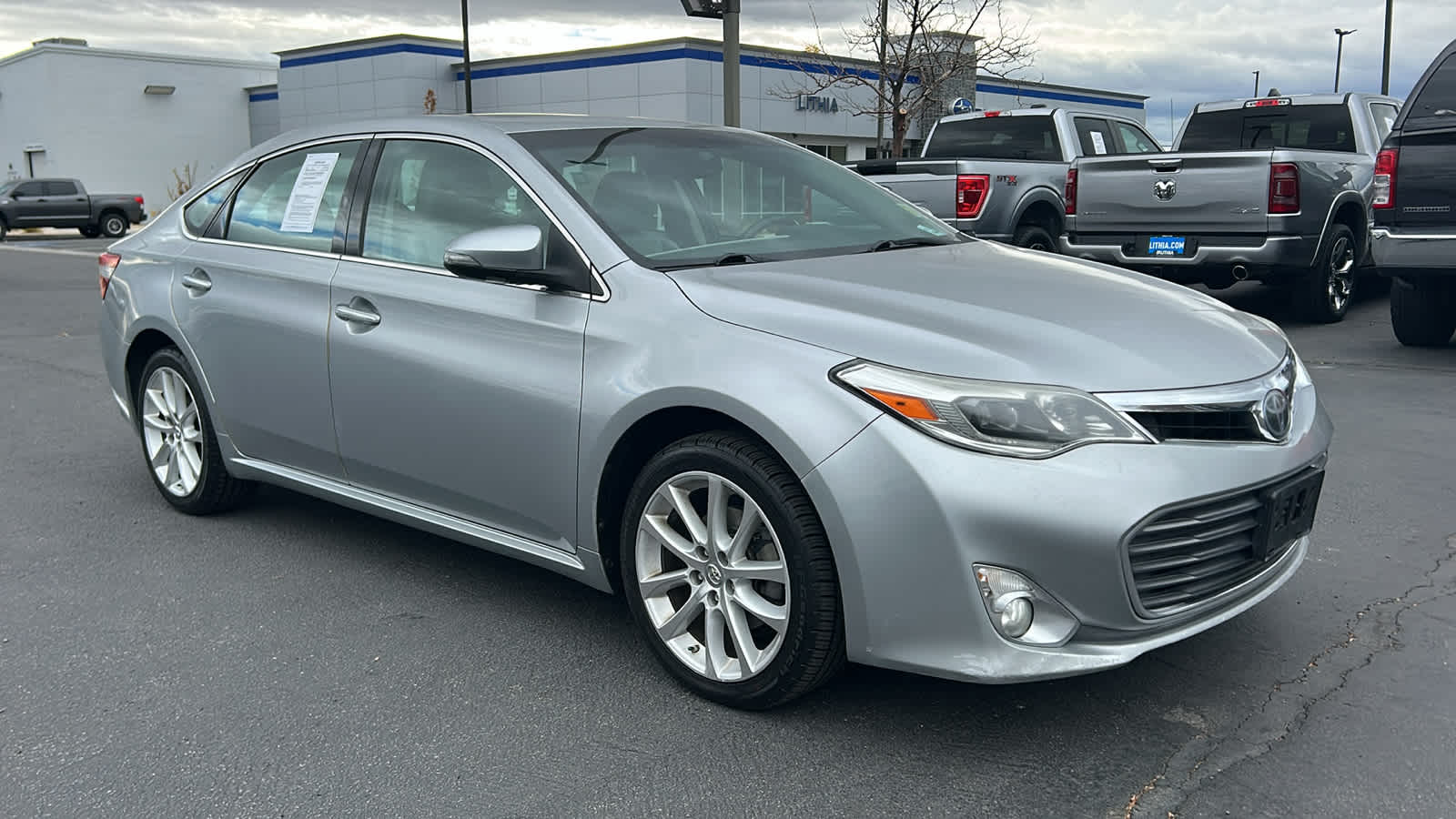 Thumbnail: 2015 Toyota Avalon - 3