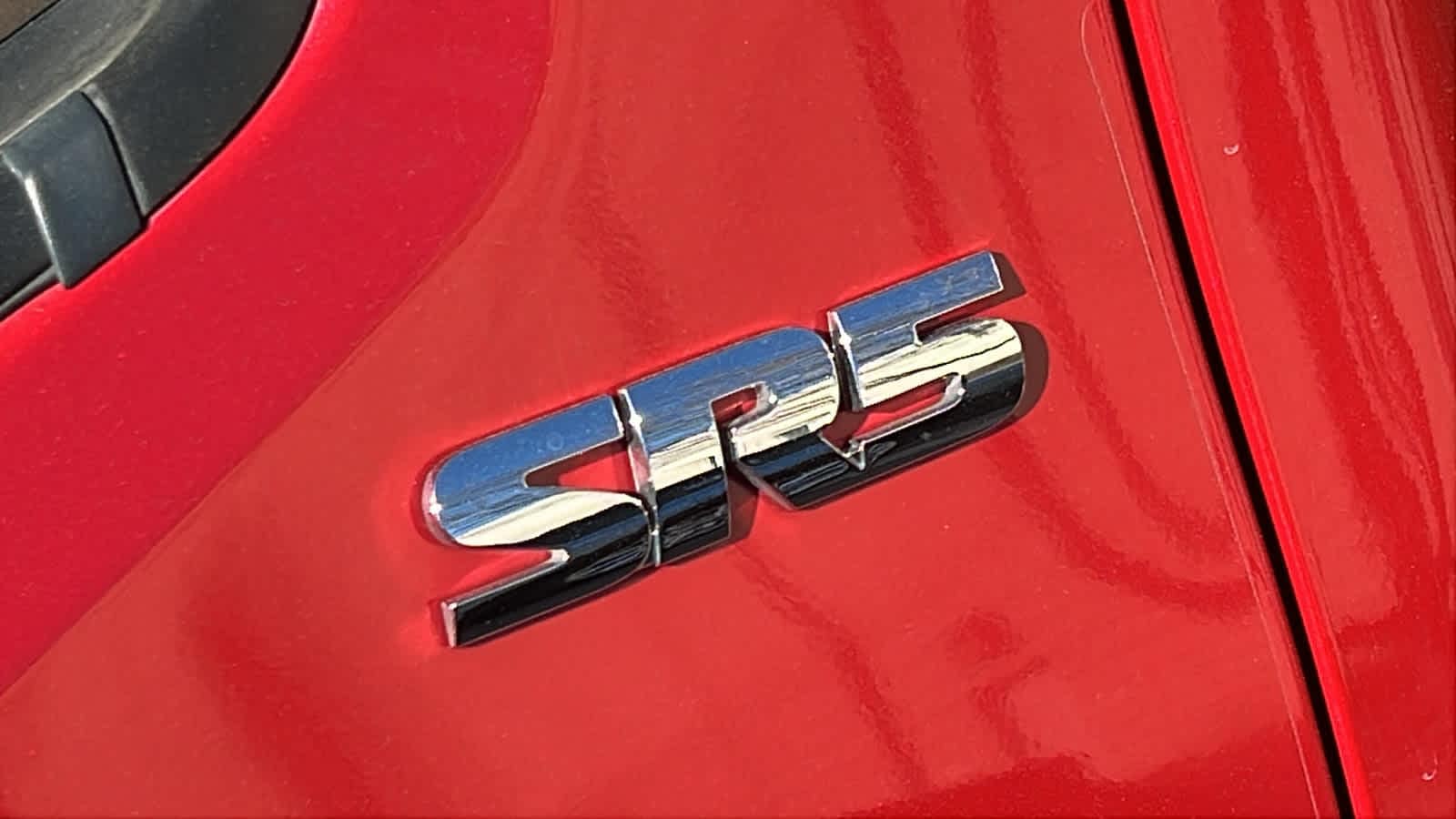 Thumbnail: 2017 Toyota Tacoma - 9