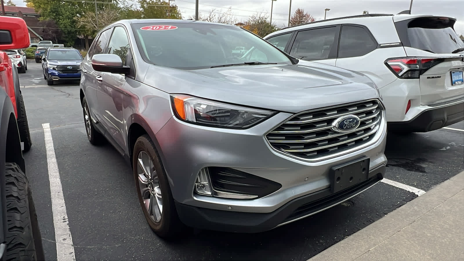 2024 Ford Edge Titanium photo 3